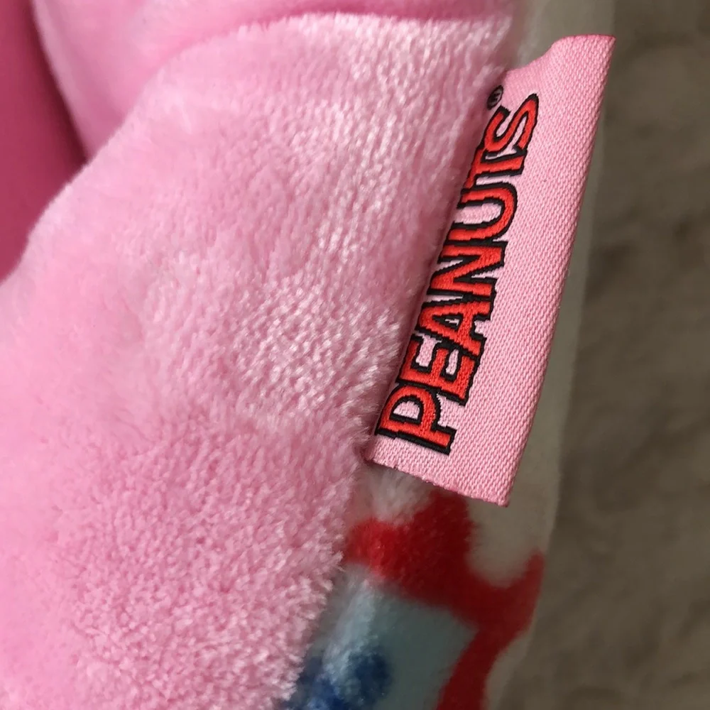Cozy PEANUTS Pink Valentines Small Pet BED